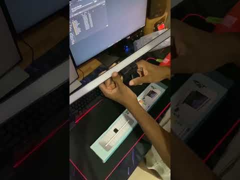 Let’s unbox my new monitor light bar!